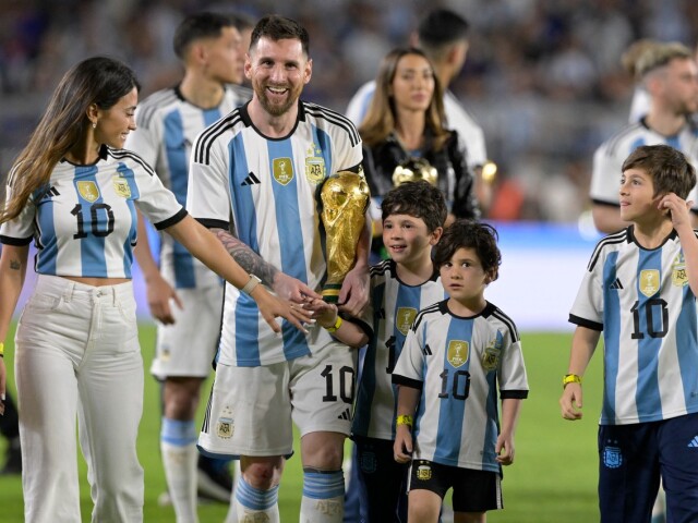 Lionel Messi2