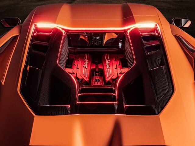 Lamborghini Revuelto - 2023