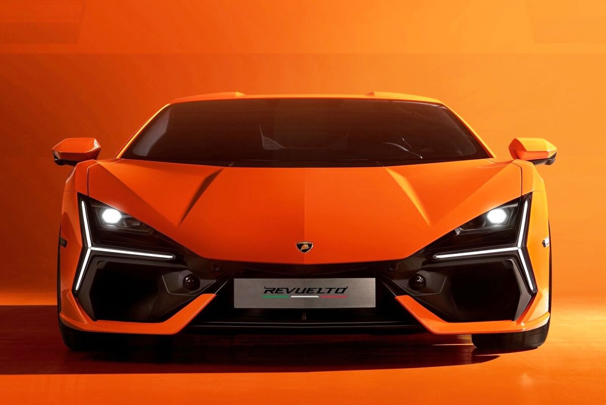 Lamborghini Revuelto - 2023