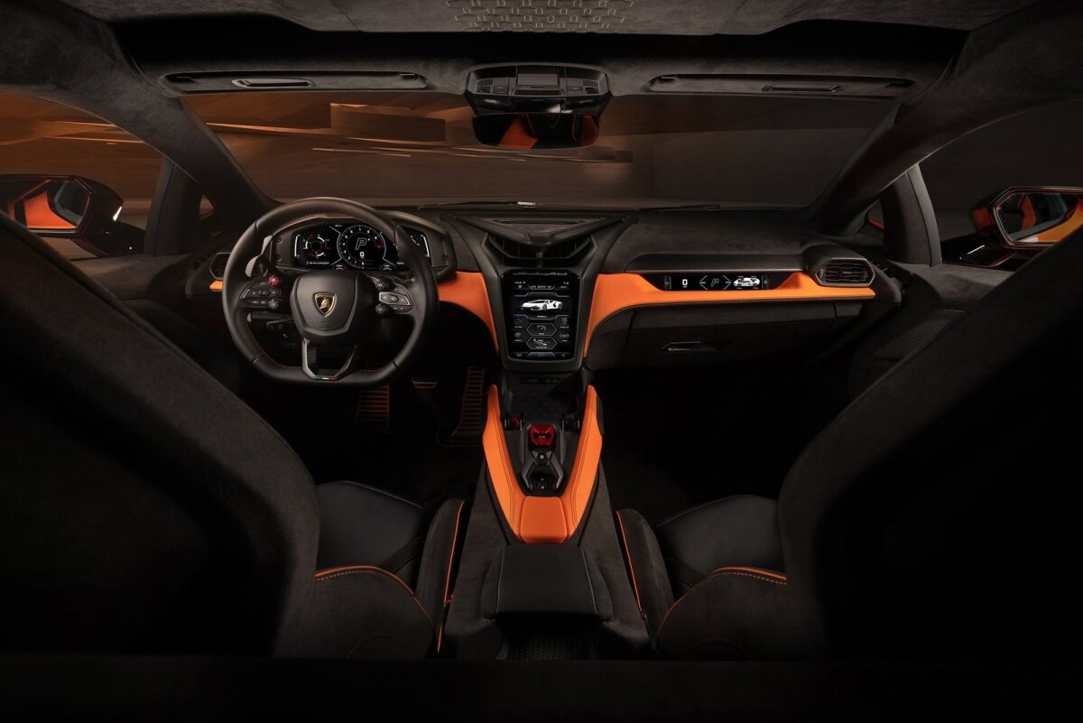 Lamborghini Revuelto - 2023