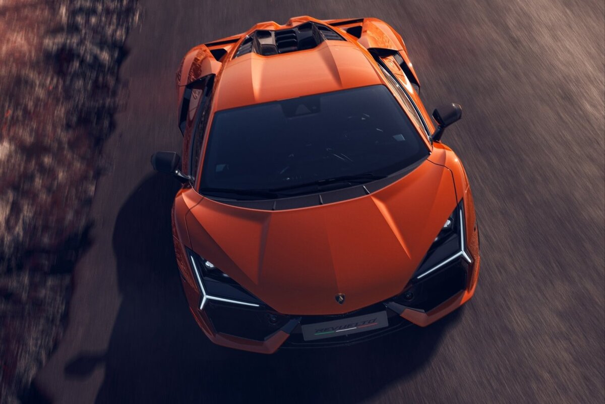 Lamborghini Revuelto - 2023