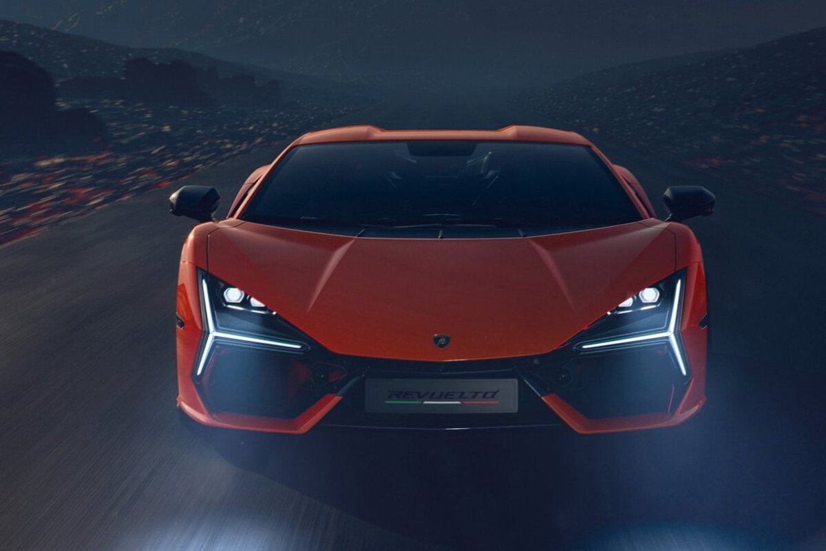 Lamborghini Revuelto - 2023