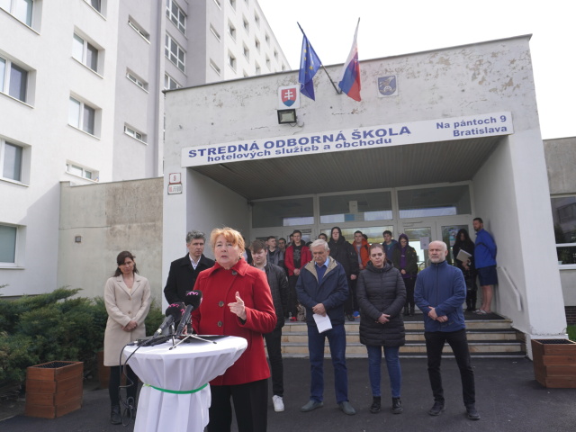 Stredná odborná škola / Mária Katreniaková /