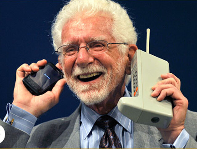 1973-first-mobile-phone-call tcm25-392968