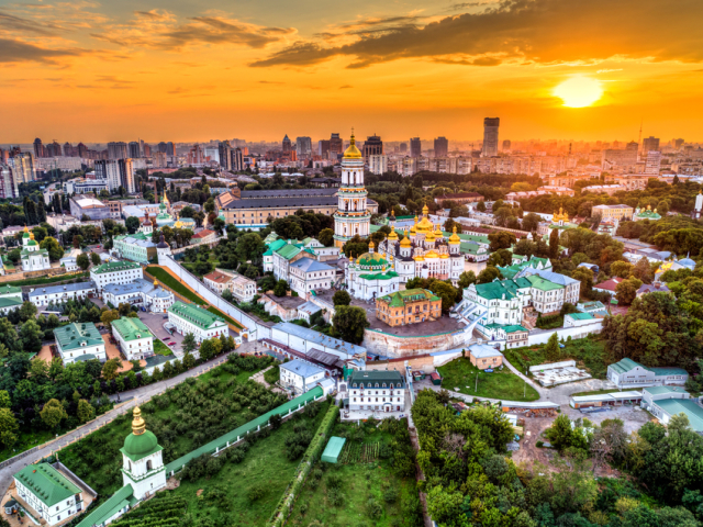 Kyjev, Ukrajina, Kyjevsko-pečerská lavra