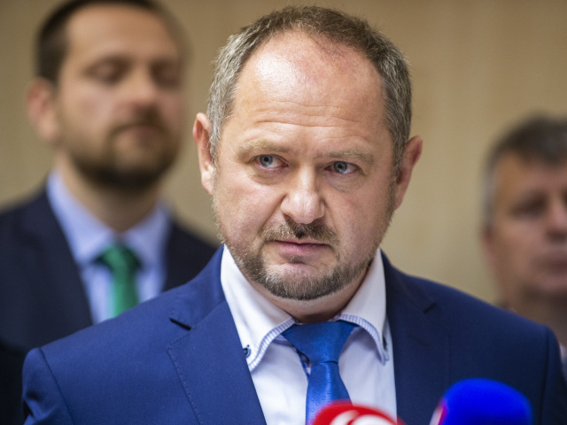 Maďarské fórum, Zsolt Simon