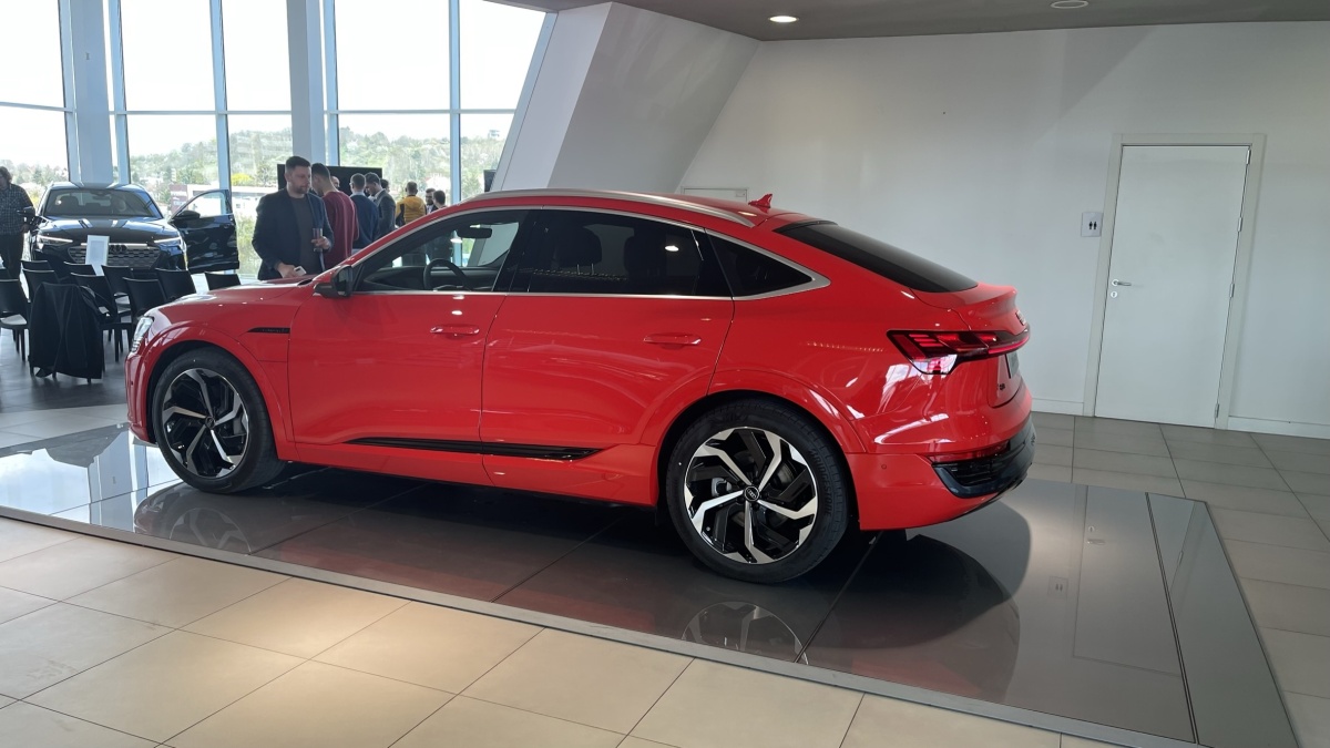 Audi Q8 e-tron (2023)