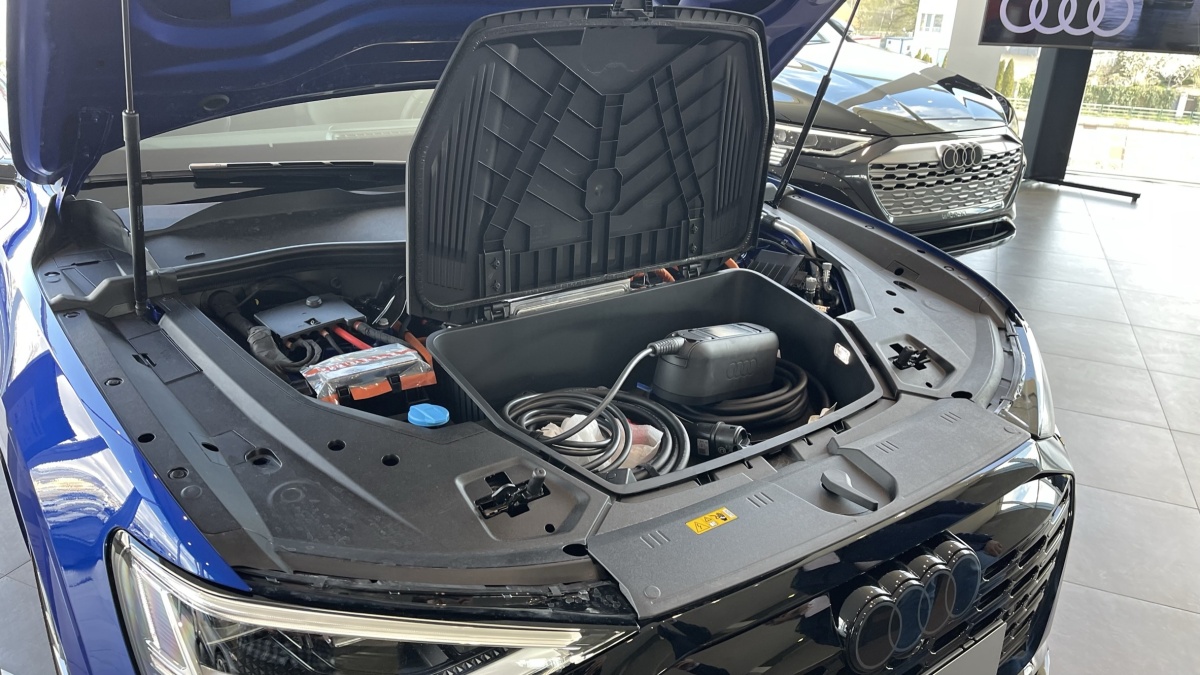 Audi Q8 e-tron (2023)