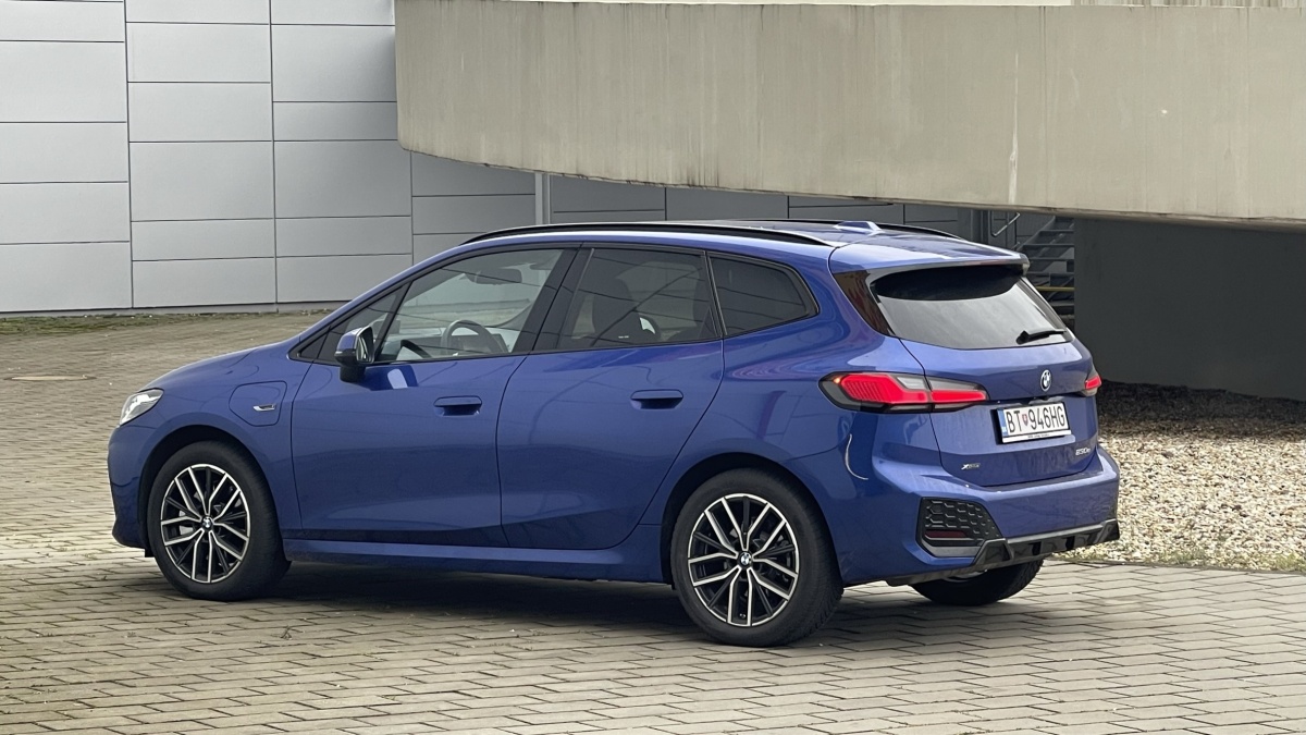 BMW 230e xDrive Active Tourer (2023)