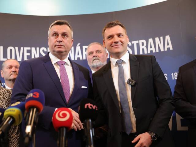 Andrej Danko, Tomáš Taraba, SNS, spájanie, Filip Kuffa