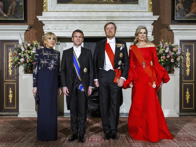 Holandský kráľ Viliam-Alexander a kráľovná Maxima, Emmanuel Macron