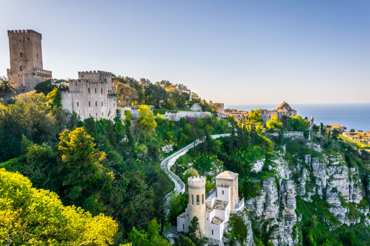 NEPOUZ, Erice, Sicília, Trapani, Taliansko, dedina, mestečko