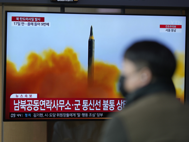 KĽDR Kórea strela balistická raketa