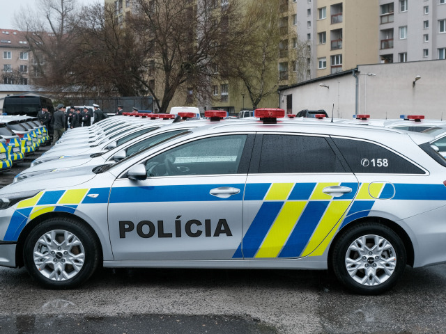 policia, nové autá, policajné autá,
