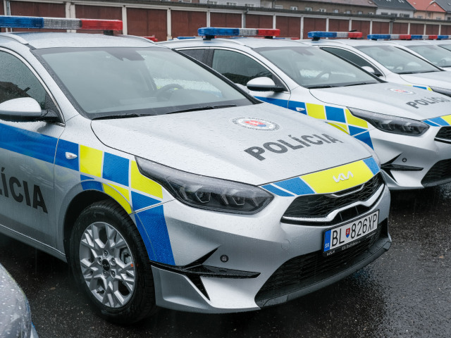 policia, nové autá, policajné autá,