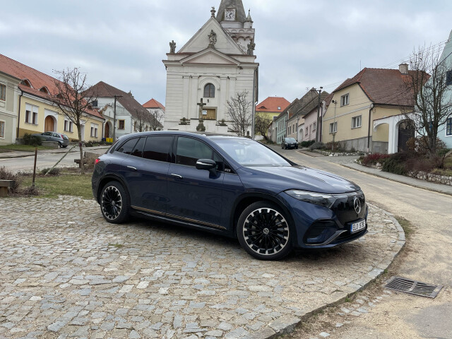 Mercedes-Benz EQS SUV - prvá jazda 2023