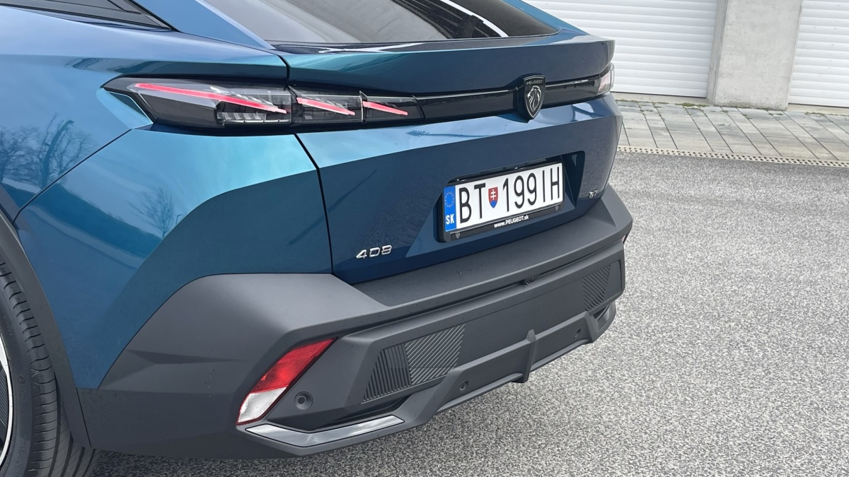 Peugeot 408 1.2 PureTech 130k EAT8 (2023)