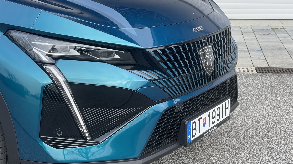 Peugeot 408 1.2 PureTech 130k EAT8 (2023)