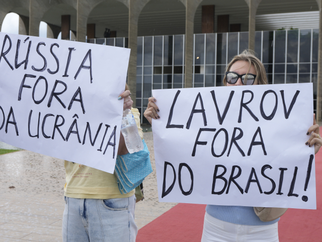 Brazília, Rusko, Lavrov, demonštranti