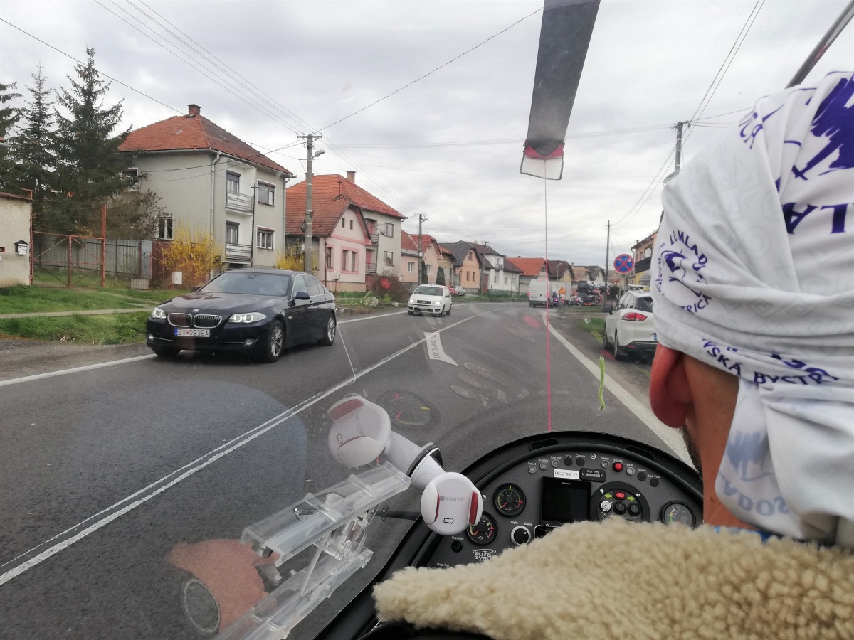 lietajúce auto, Dobrá Niva, jazda po ceste
