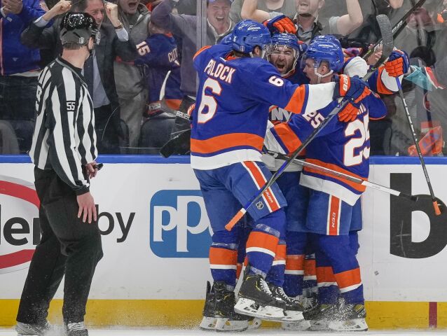 Hurricanes Islanders Hockey
