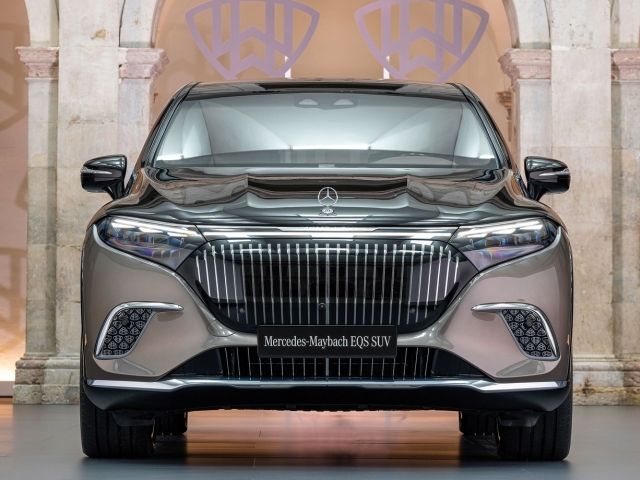 Mercedes-Maybach EQS SUV 4