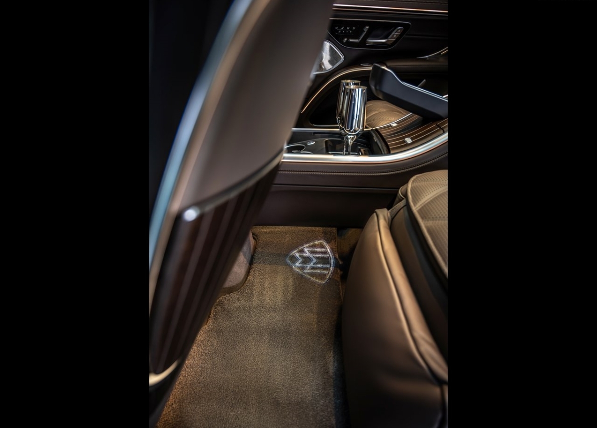 Mercedes-Maybach EQS SUV 16