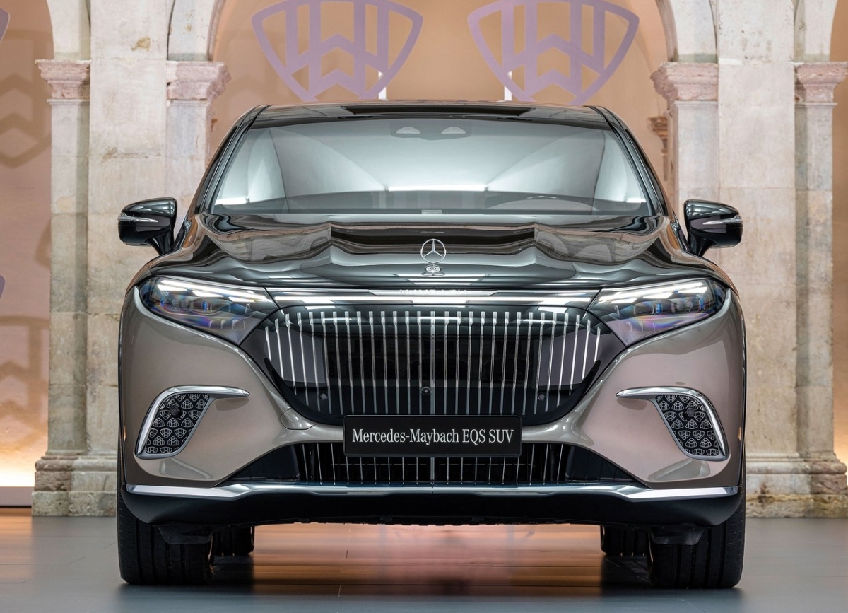 Mercedes-Maybach EQS SUV 4