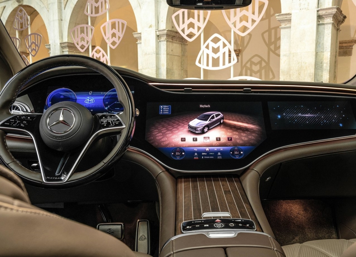 Mercedes-Maybach EQS SUV 8