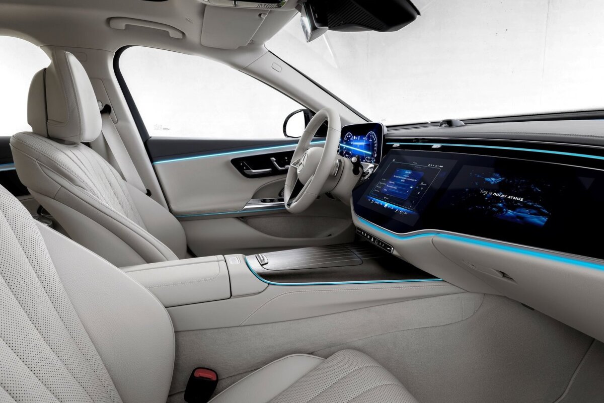 Mercedes-Benz E-Class - 2023