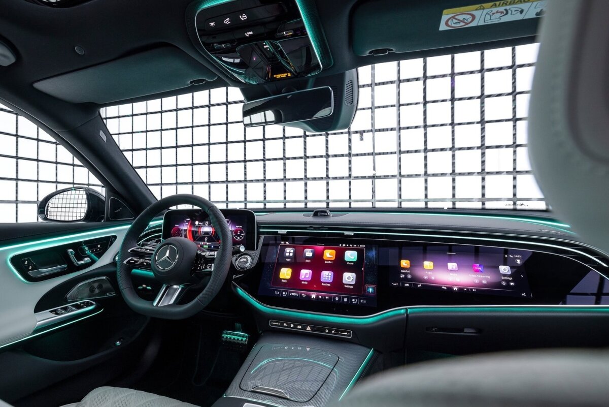 Mercedes-Benz E-Class - 2023