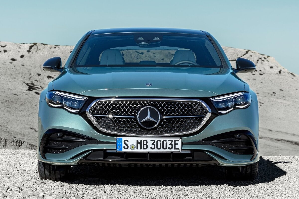 Mercedes-Benz E-Class - 2023