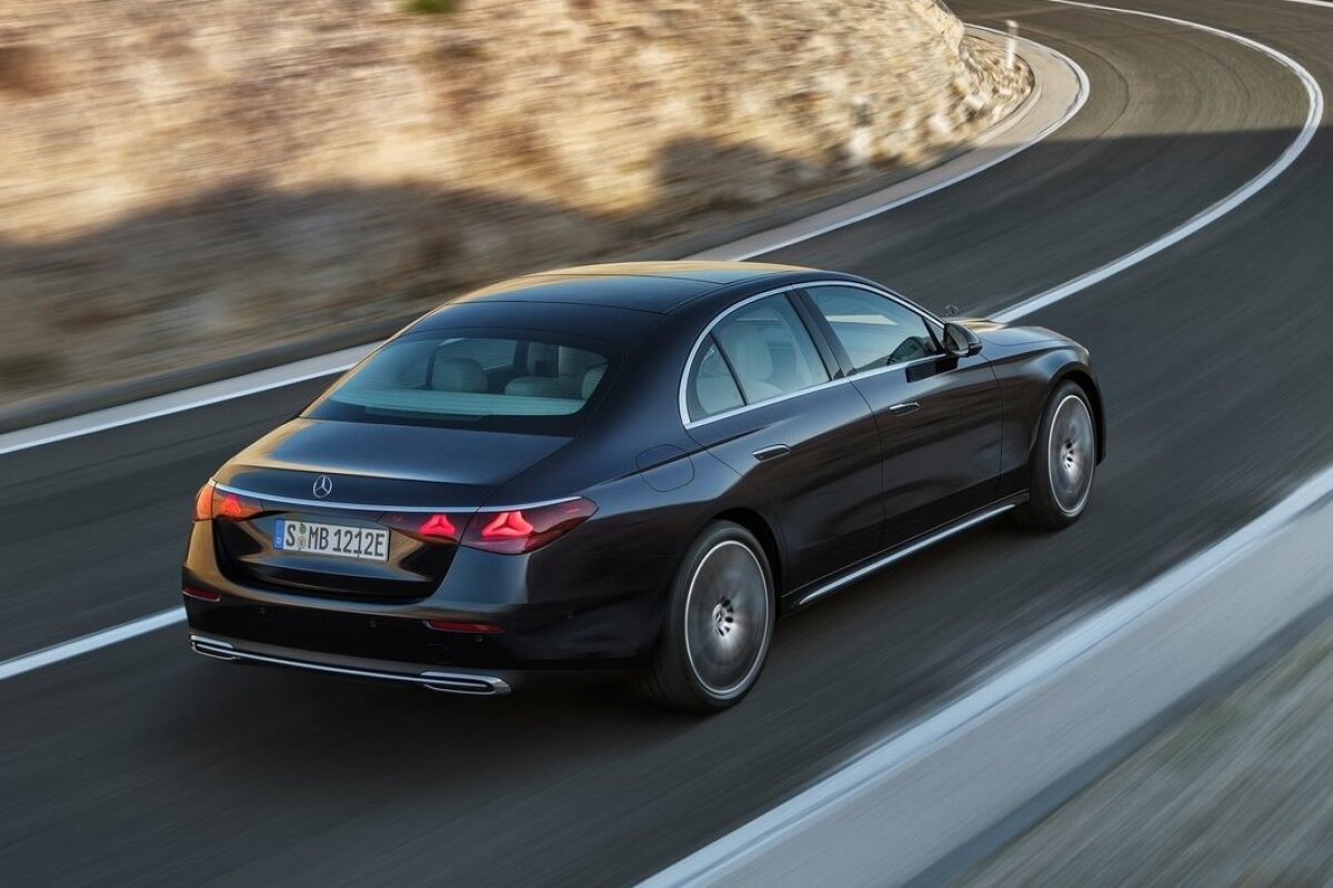 Mercedes-Benz E-Class - 2023