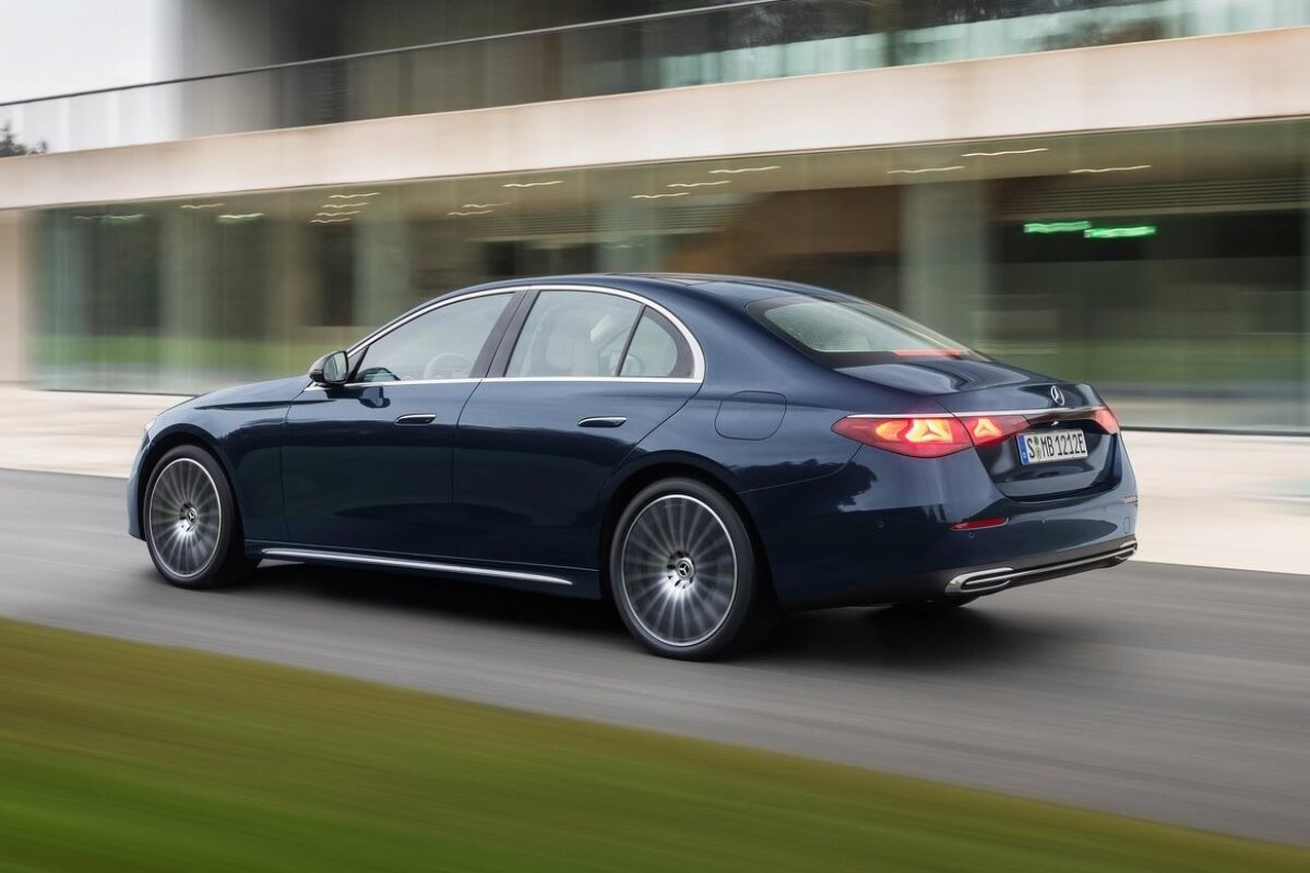 Mercedes-Benz E-Class - 2023