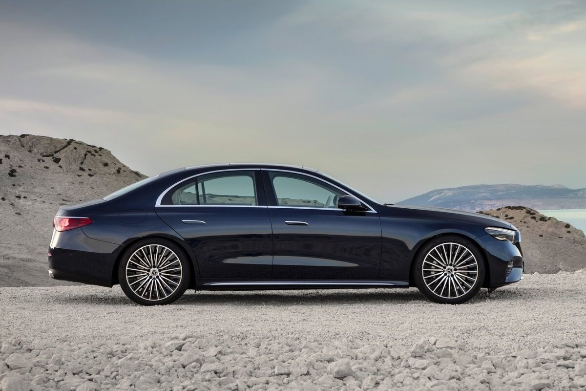Mercedes-Benz E-Class - 2023