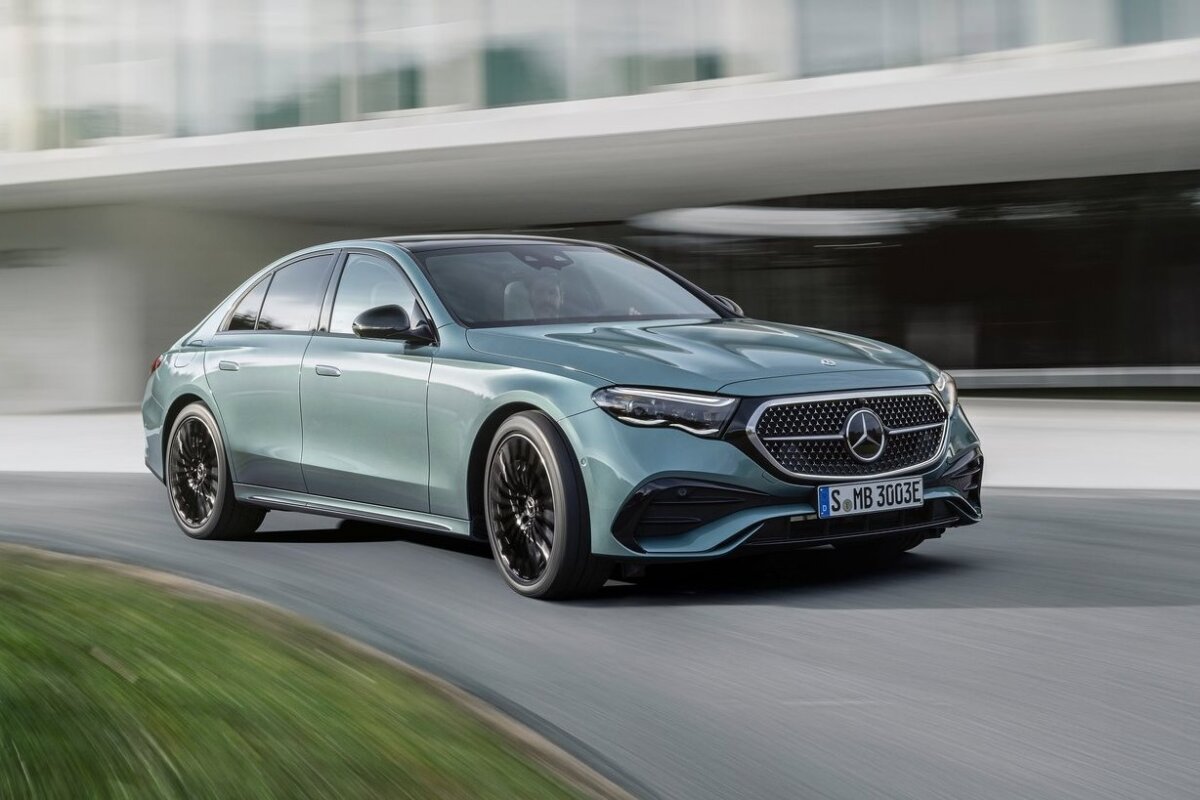 Mercedes-Benz E-Class - 2023