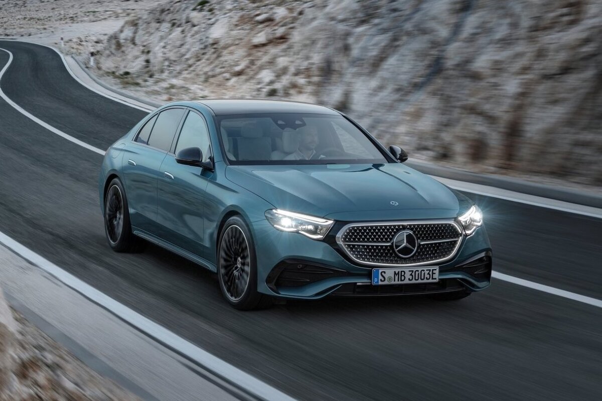 Mercedes-Benz E-Class - 2023