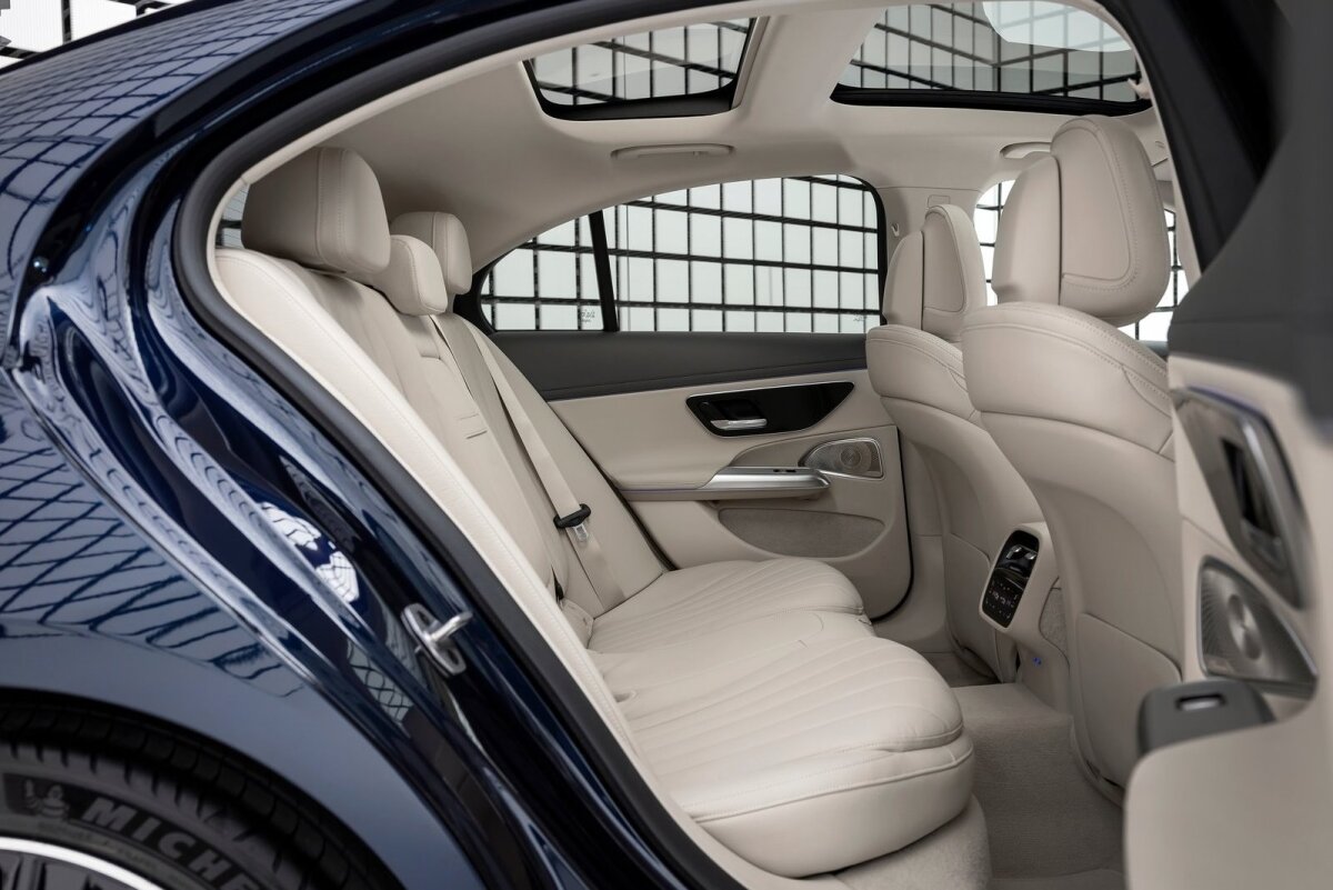 Mercedes-Benz E-Class - 2023