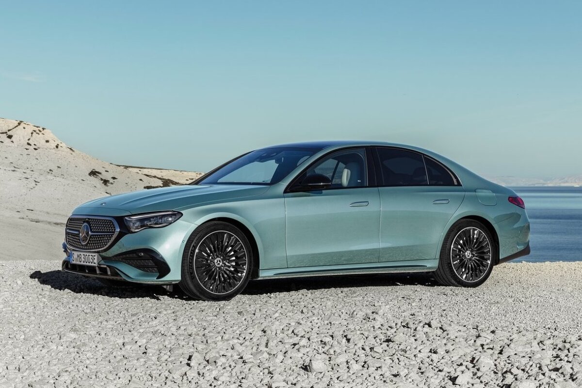 Mercedes-Benz E-Class - 2023