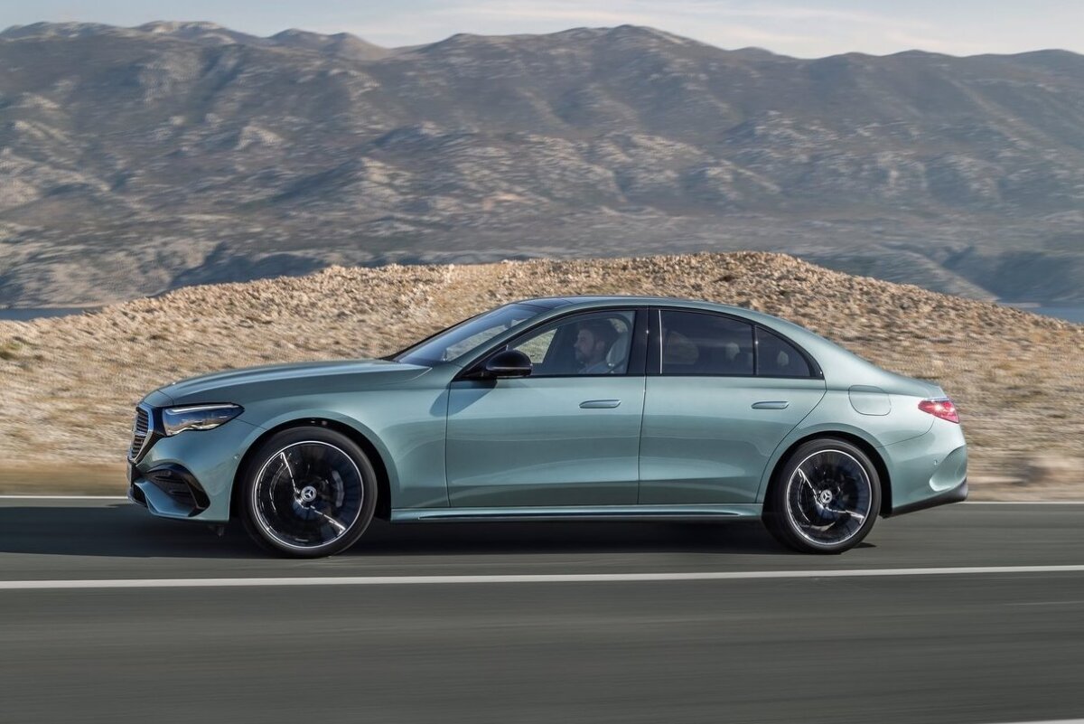 Mercedes-Benz E-Class - 2023