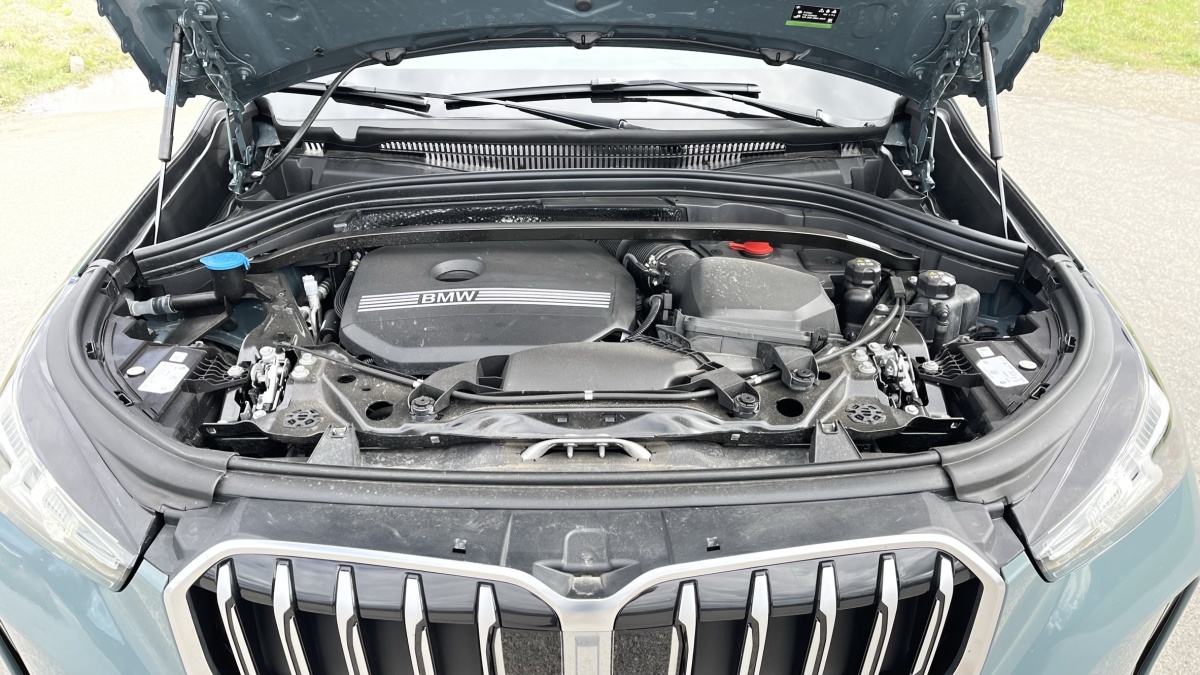 BMW X1 xDrive 23i  (2023)