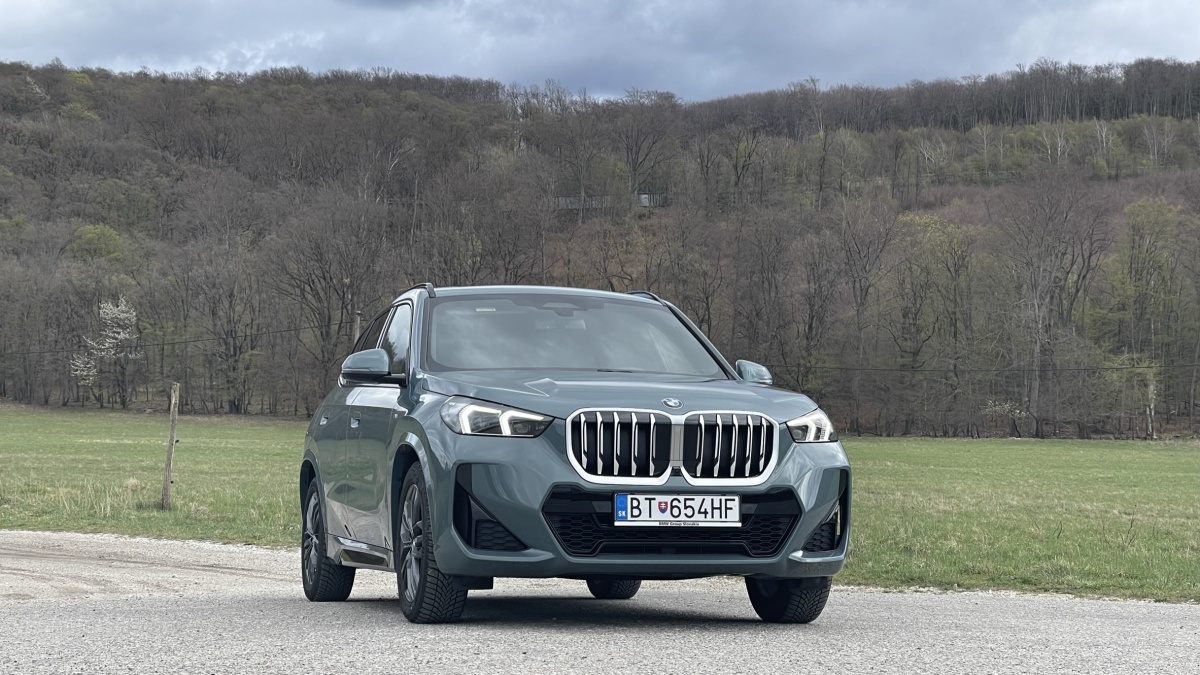 BMW X1 xDrive 23i  (2023)