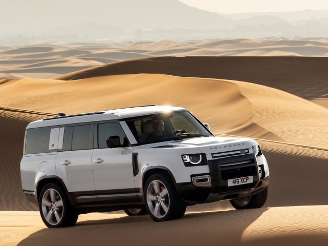 Land Rover Defender 130