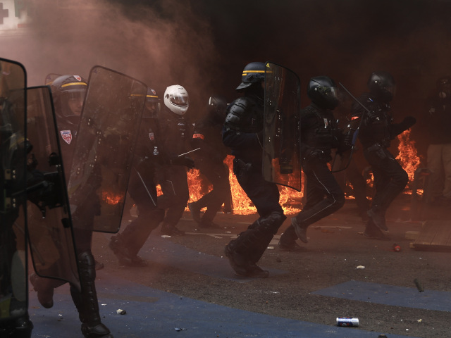 francúzsko, protest, paríž, násilie