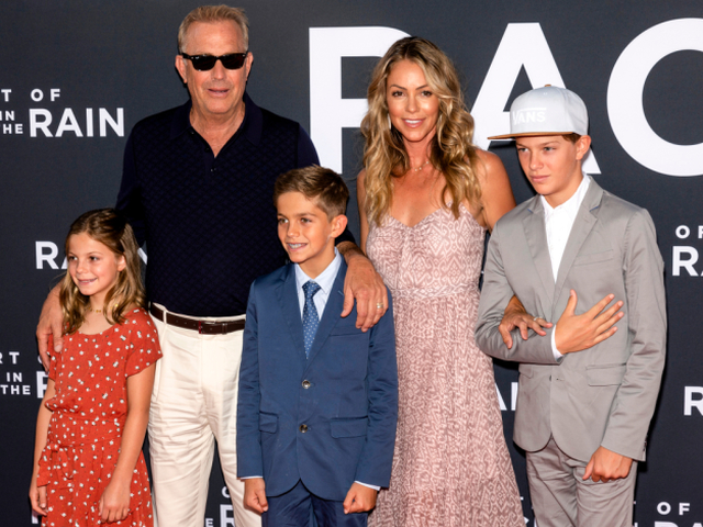 Kevin Costner a Christine Baumgartner