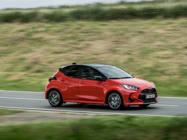 Toyota-Yaris-2020-1600-19