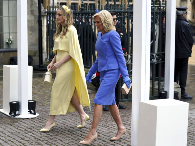 Prvá dáma USA Jill Biden a jej vnučka Finnegan 