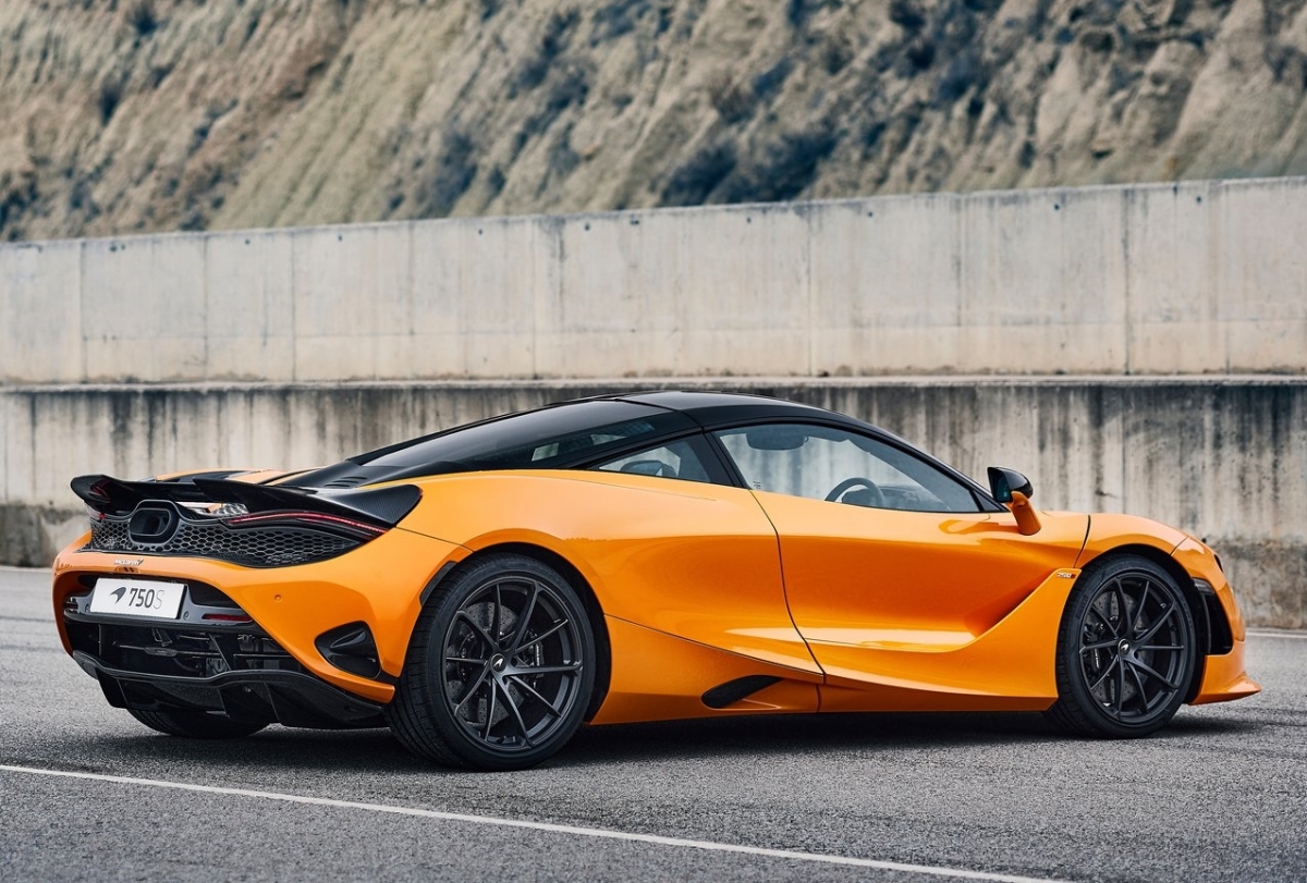 McLaren 750S 6