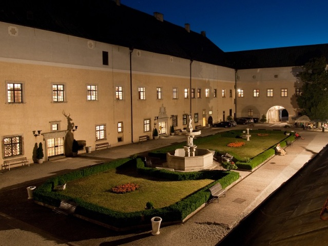hrad Černený Kameň