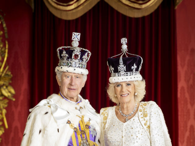 Karol III, Kráľovná Camilla, oficiálny portrét